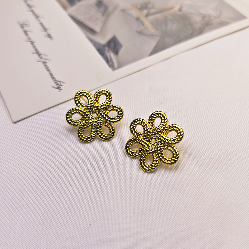 YIMILE 18K Gold Plated Twisted Rope Flower Stud Earrings - Hypoallergenic Botanical Jewelry