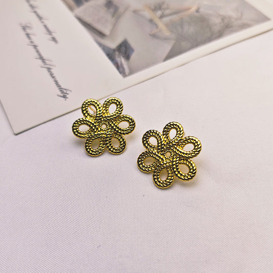 YIMILE 18K Gold Plated Twisted Rope Flower Stud Earrings - Hypoallergenic Botanical Jewelry